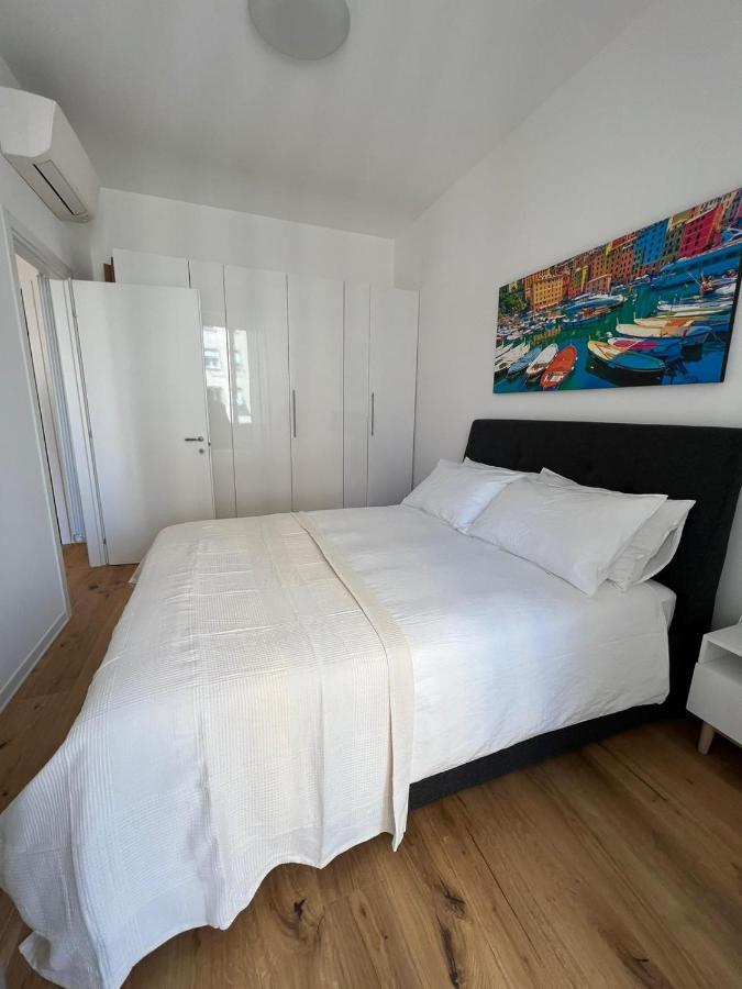 Piazza Dante 9 Genoa Center Town Apartment Luaran gambar